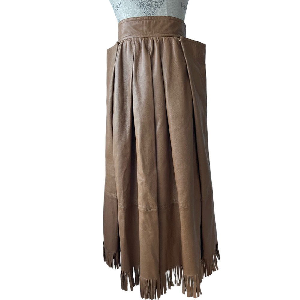 Vintage Gucci 100% leather fringe skirt - Picture 3 of 14
